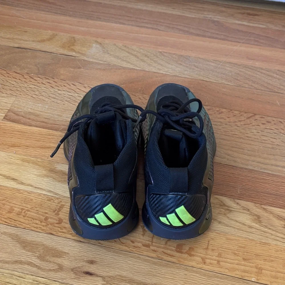 adidas Anthony Edwards Basketball shoes‎ Size 5